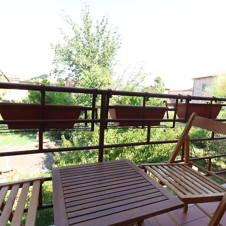 Noa's Balcony